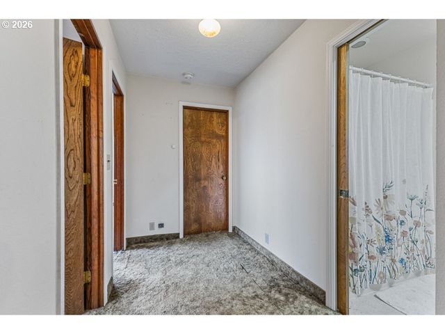 858 IVA Ln, Salem, OR 97317