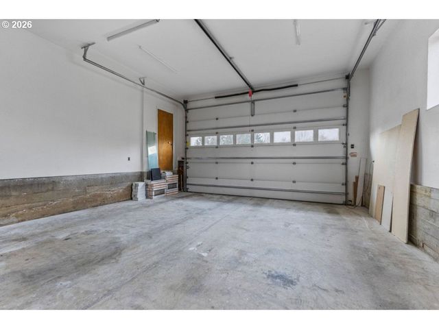 858 IVA Ln, Salem, OR 97317