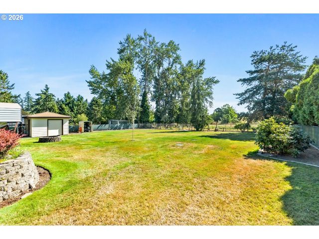 858 IVA Ln, Salem, OR 97317