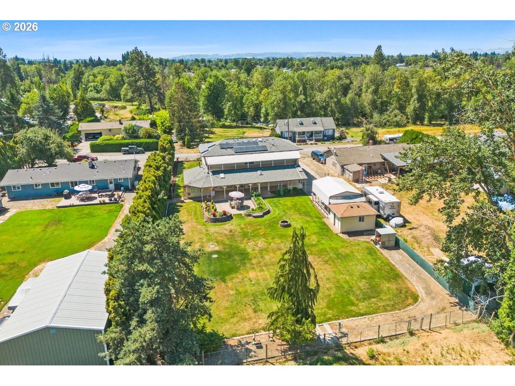 858 IVA Ln, Salem, OR 97317