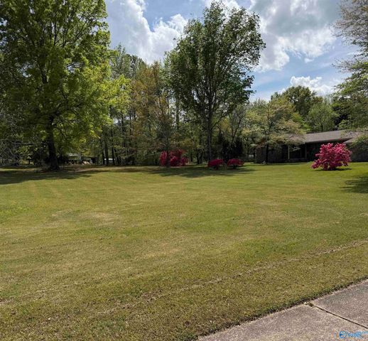 398 Peteet Street, Rainbow City, AL 35906