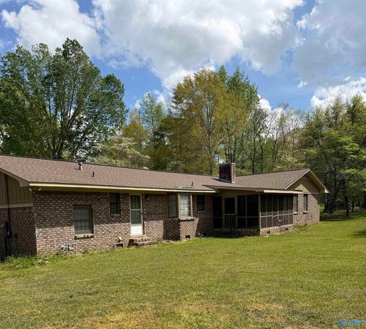 398 Peteet Street, Rainbow City, AL 35906