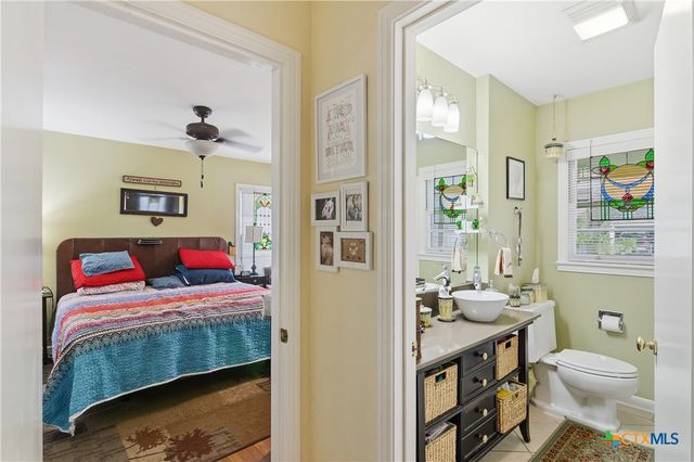 975 Sowell Street, Seguin, TX 78155