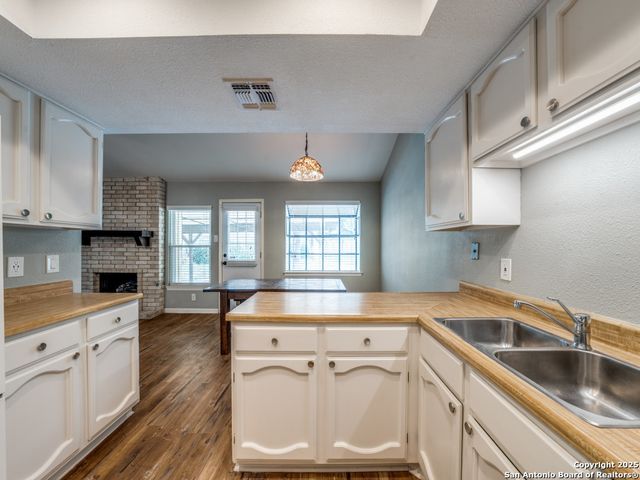 6139 Willowridge, San Antonio, TX 78249