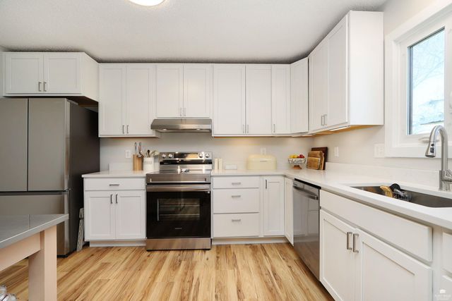 2417 Brookfield Drive, Manhattan, KS 66503