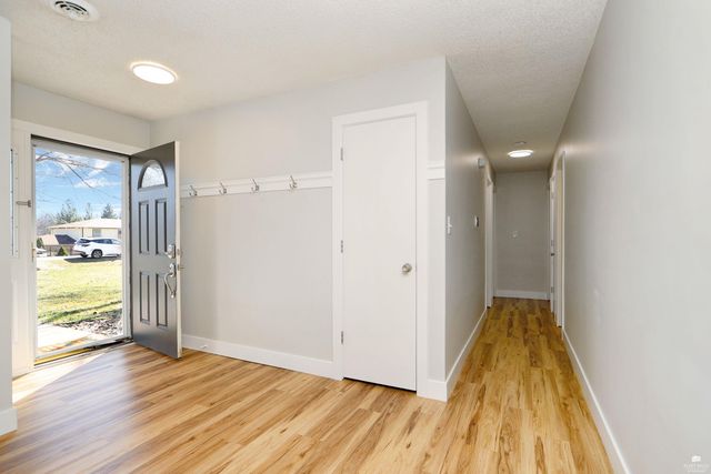 2417 Brookfield Drive, Manhattan, KS 66503