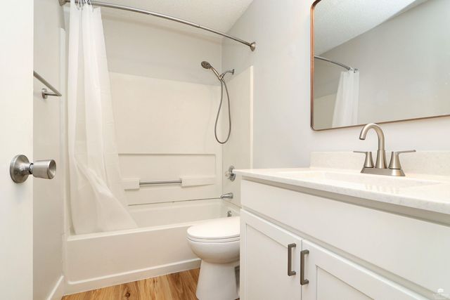 2417 Brookfield Drive, Manhattan, KS 66503