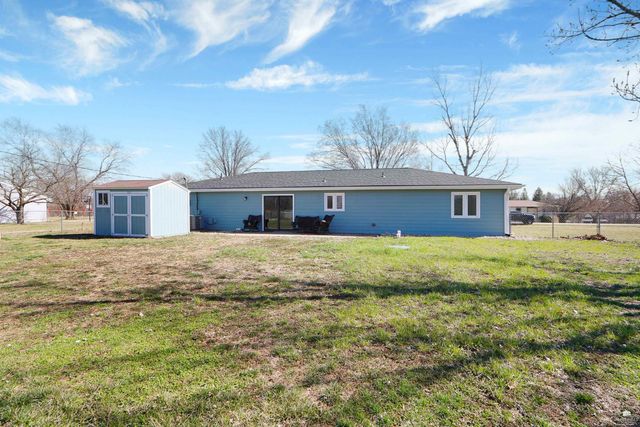 2417 Brookfield Drive, Manhattan, KS 66503