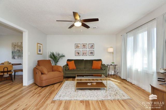 2417 Brookfield Drive, Manhattan, KS 66503