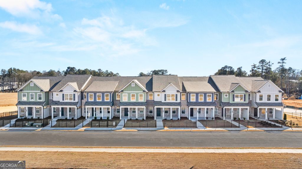 3263 Lake Carlton Road 23, Loganville, GA 30052