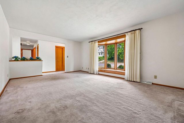 443 Park AVENUE, Burlington, WI 53105