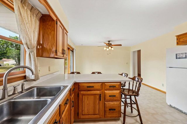 443 Park AVENUE, Burlington, WI 53105