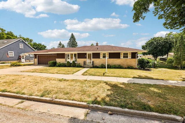 443 Park AVENUE, Burlington, WI 53105