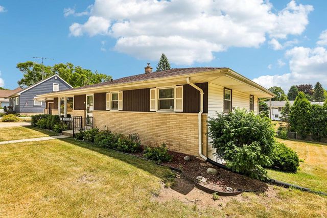 443 Park AVENUE, Burlington, WI 53105