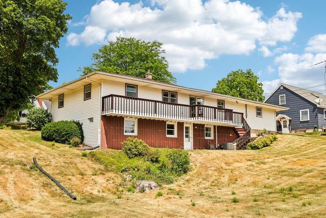 443 Park AVENUE, Burlington, WI 53105