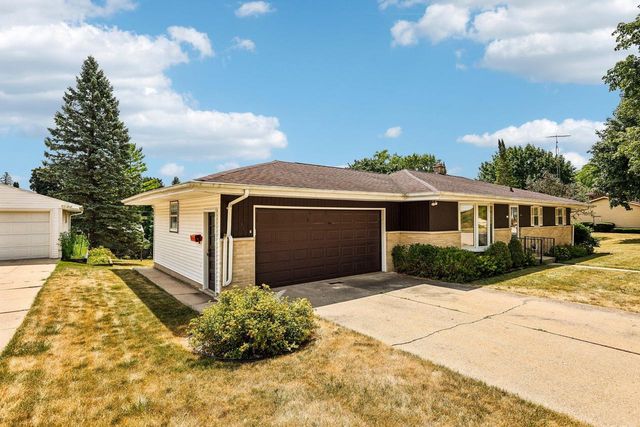 443 Park AVENUE, Burlington, WI 53105