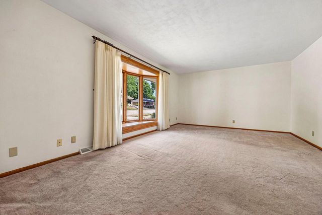443 Park AVENUE, Burlington, WI 53105