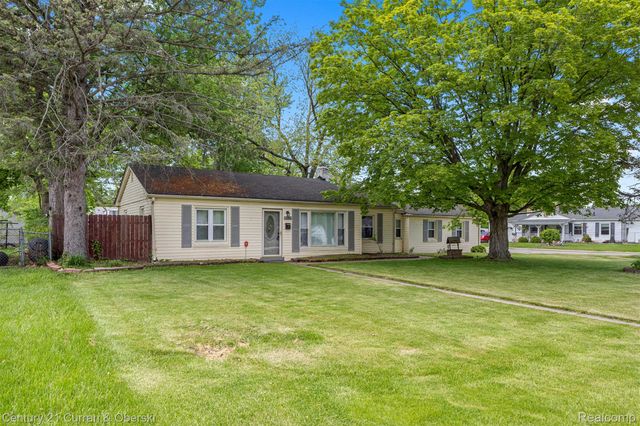 1843 Lathers Street, Garden City, MI 48135