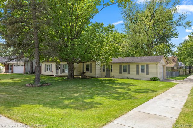 1843 Lathers Street, Garden City, MI 48135