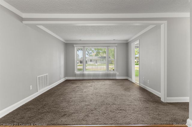 1843 Lathers Street, Garden City, MI 48135