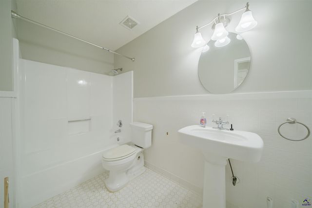 1418 Parkway Drive, Perry, GA 31069