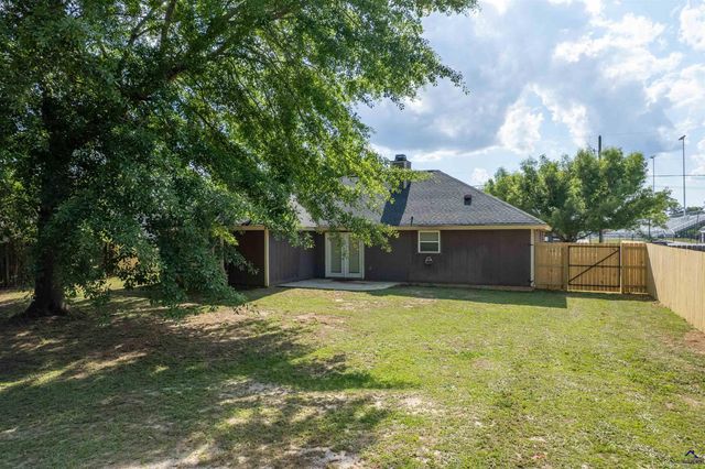 1418 Parkway Drive, Perry, GA 31069