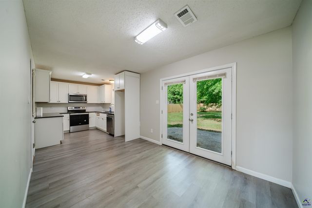 1418 Parkway Drive, Perry, GA 31069
