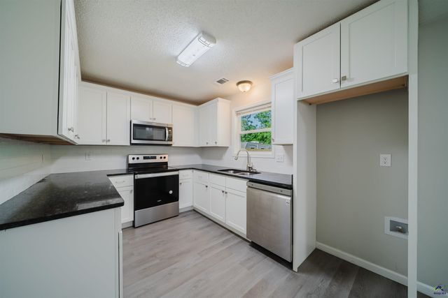 1418 Parkway Drive, Perry, GA 31069