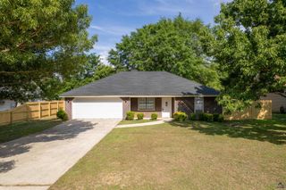 1418 Parkway Drive, Perry, GA 31069