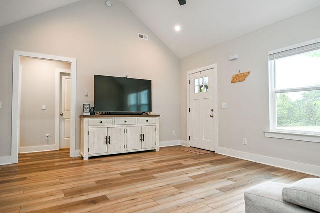 100 County Road 155, Riceville, TN 37370