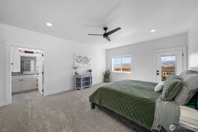 885 Autumn Crest Drive, Wenatchee, WA 98801