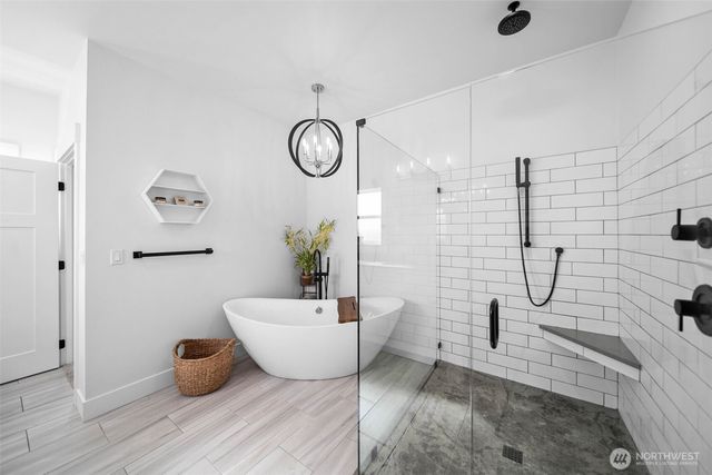 885 Autumn Crest Drive, Wenatchee, WA 98801