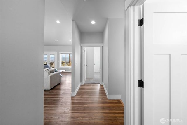 885 Autumn Crest Drive, Wenatchee, WA 98801