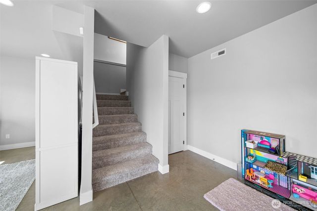 885 Autumn Crest Drive, Wenatchee, WA 98801