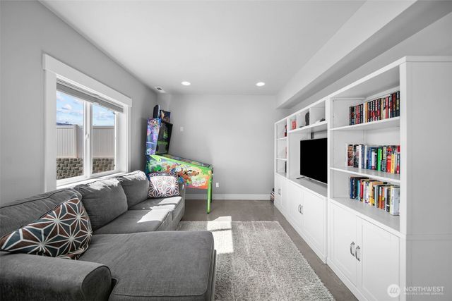 885 Autumn Crest Drive, Wenatchee, WA 98801