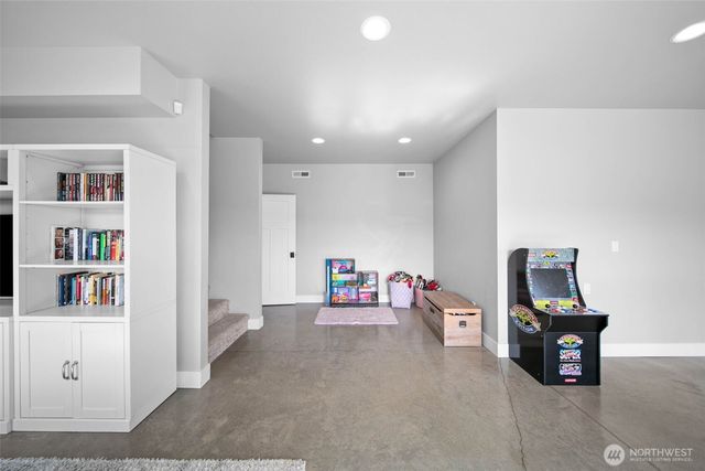 885 Autumn Crest Drive, Wenatchee, WA 98801