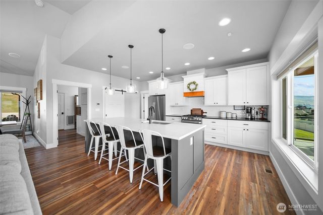 885 Autumn Crest Drive, Wenatchee, WA 98801