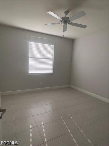 305 NE 19th PL, Cape Coral, FL 33909