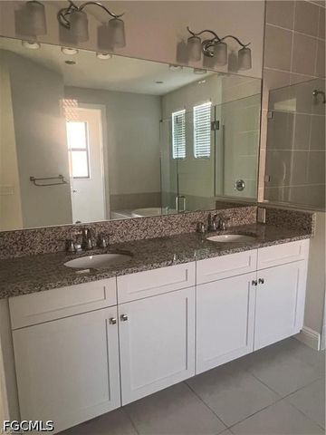 305 NE 19th PL, Cape Coral, FL 33909