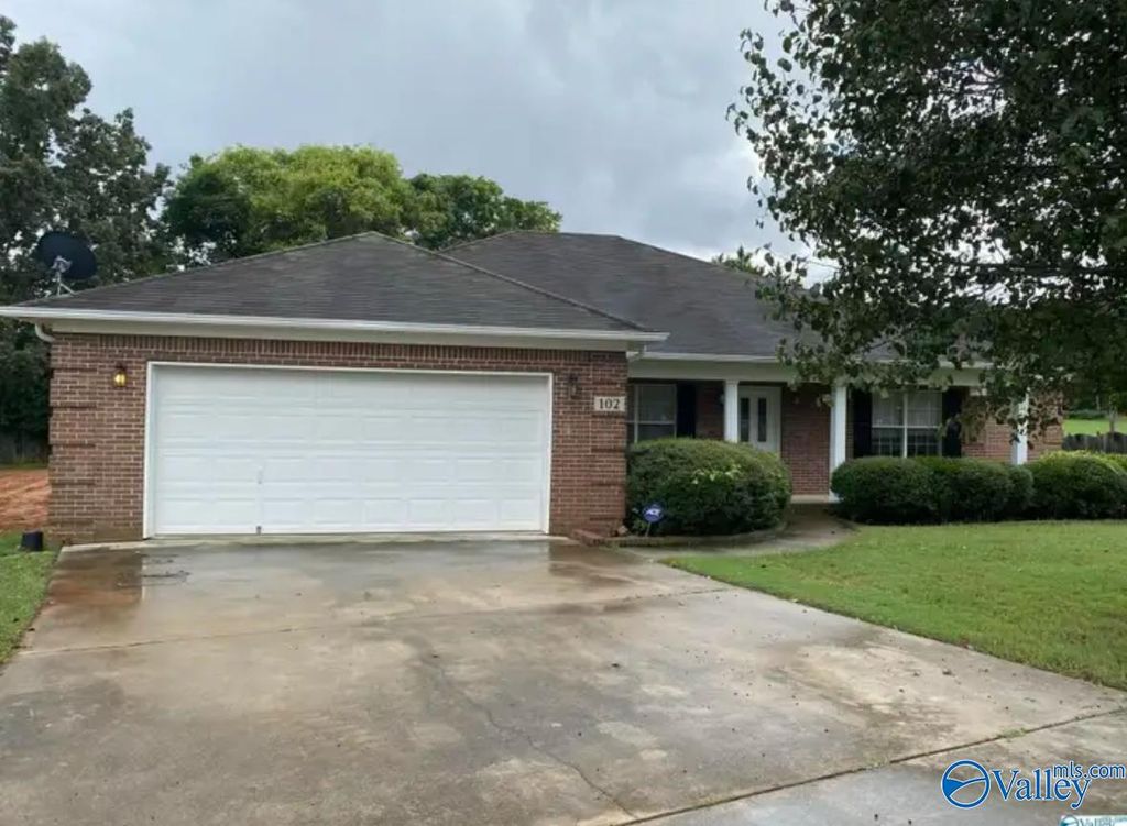 102 Cambria Drive, Huntsville, AL 35806