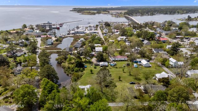 401 Neuse Street, Oriental, NC 28571