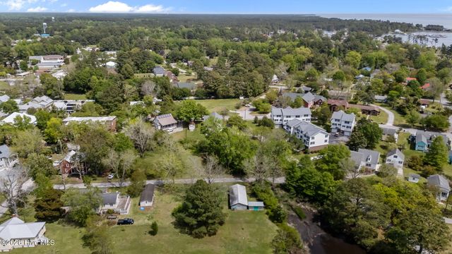 401 Neuse Street, Oriental, NC 28571