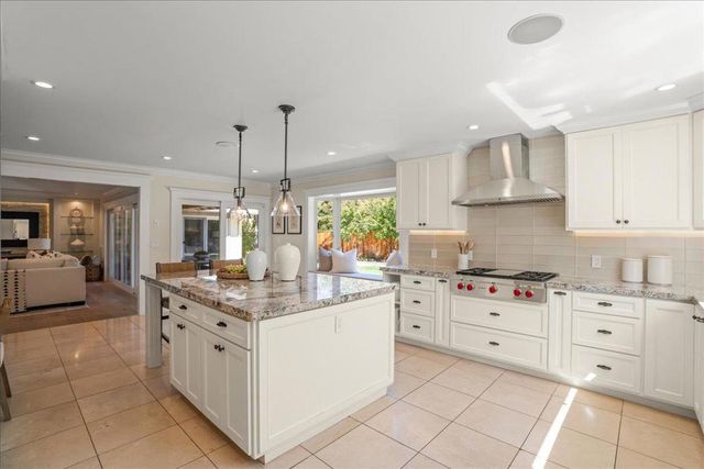 13560 Howen Drive, Saratoga, CA 95070