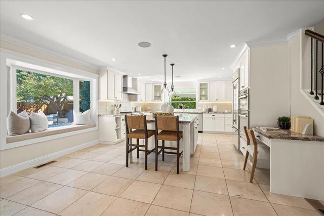13560 Howen Drive, Saratoga, CA 95070