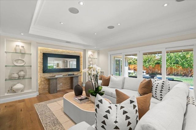 13560 Howen Drive, Saratoga, CA 95070