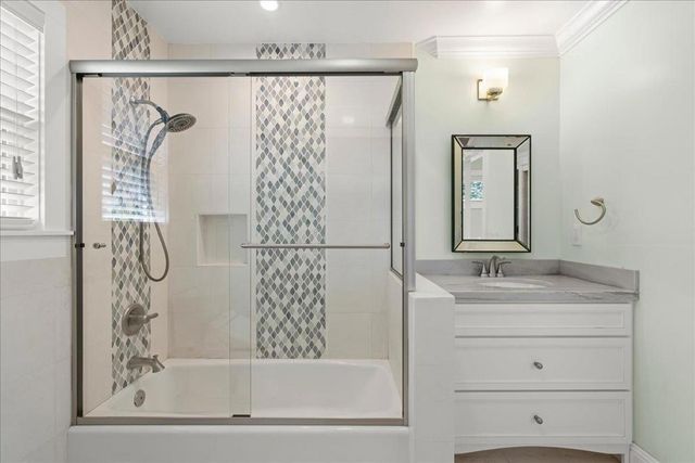 13560 Howen Drive, Saratoga, CA 95070