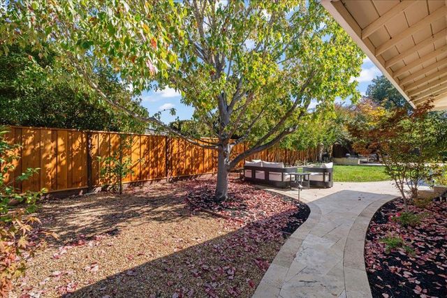 13560 Howen Drive, Saratoga, CA 95070