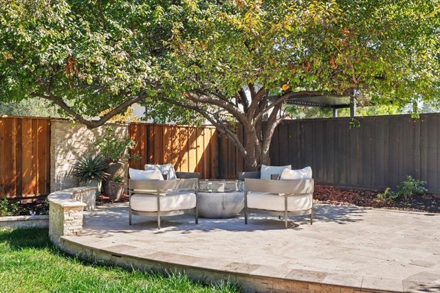 13560 Howen Drive, Saratoga, CA 95070