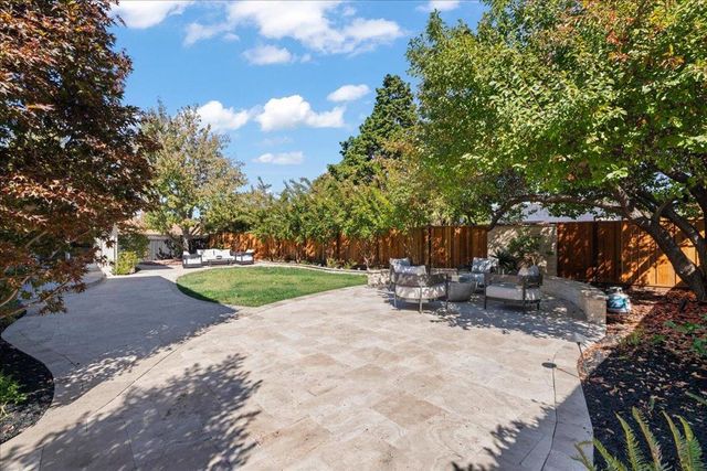 13560 Howen Drive, Saratoga, CA 95070