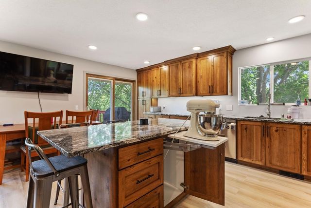 14382 Garrett Avenue, Apple Valley, MN 55124